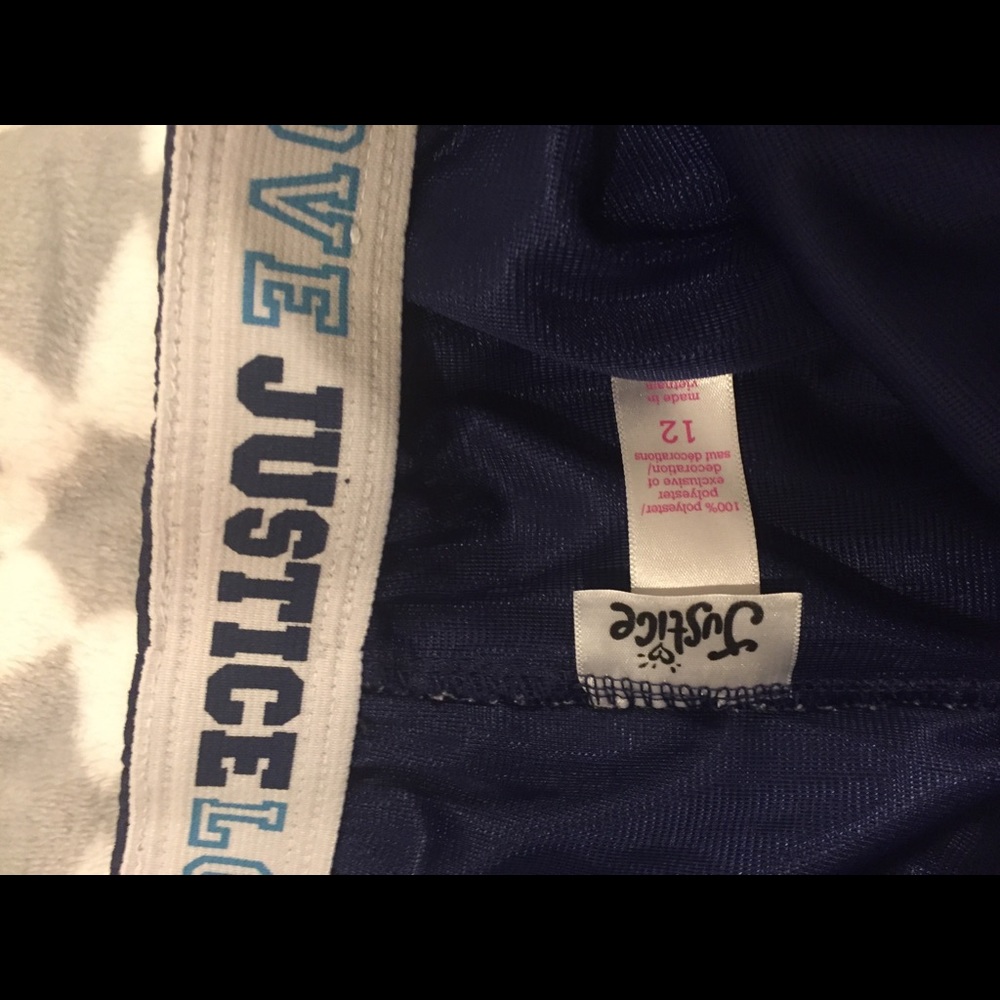 Shorts - Picture 2 of 4